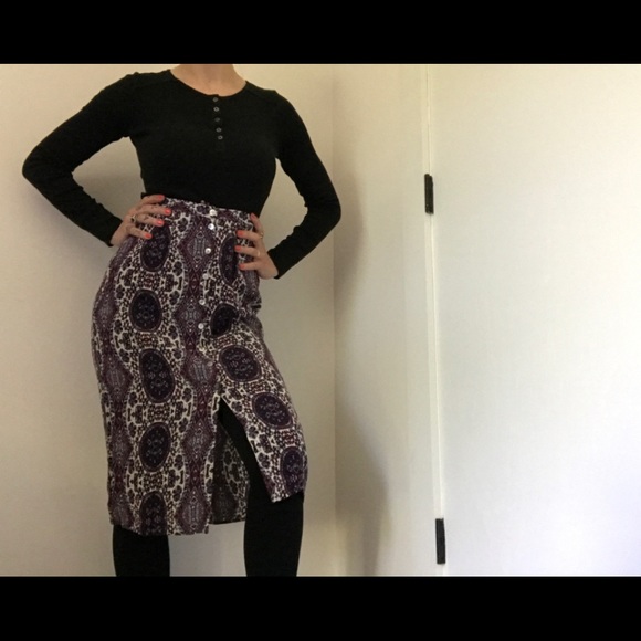 Forever 21 Paisley Print Mindi Skirt - Picture 7 of 12